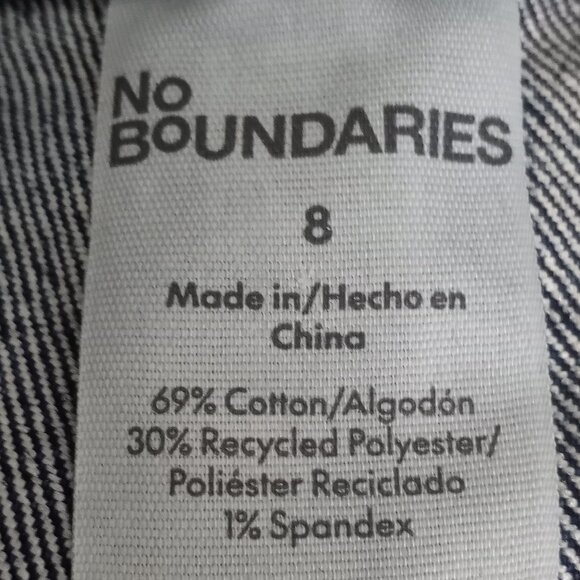 NWT No Boundaries Mid Rise Fringe Hem Denim Shorts Womens 8 Dark Wash Stretch - Picture 5 of 6